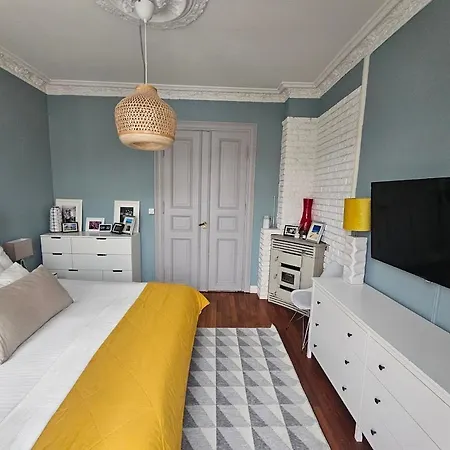 Xtremely Penthouse 2 Story, 3 Bdr Apartment, 104 M2 דירה